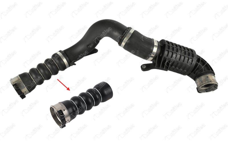 TURBOSARJ HORTUMU SAG BMW B47 F45 F46 F48 F39 . MINI F54 F55 F56 F57 F60 BUYUK
