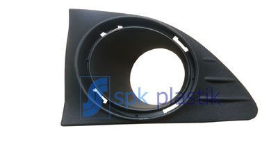 SİS FAR ÇERÇEVESİ KAPAĞI SİSLİ SOL CLIO IV SYMBOL-JOY-LOGAN-SANDERO 13 >